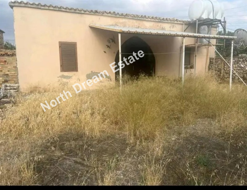 GİRNE ESENTEPE SATILIK ARSA NİTELİĞİNDE 2+1 M&Uuml;STAKİL EV